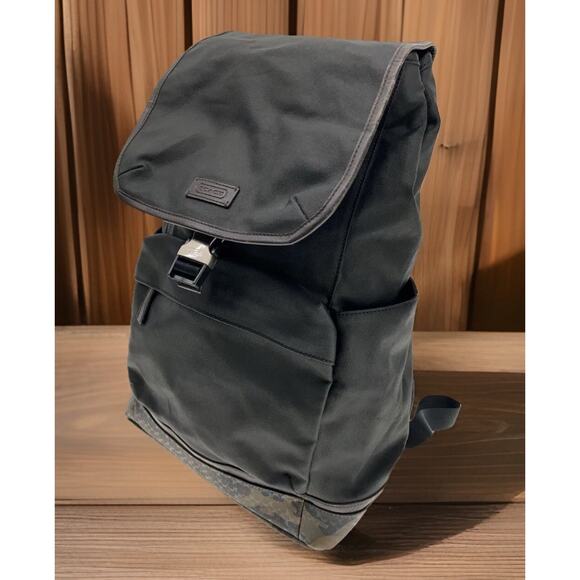 COACH Backpack Bag Black Camouflage F70822 Very Light Use Fast Shipping - Picture 11 of 11